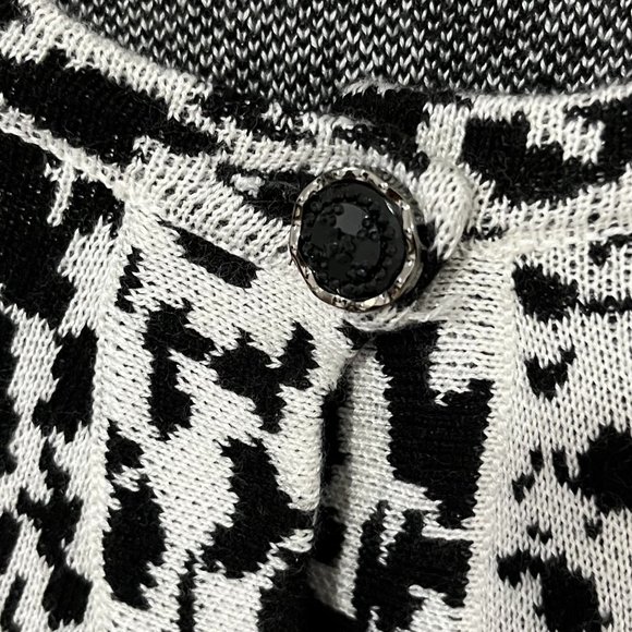 Print Button Up Cardigan - Picture 3 of 11